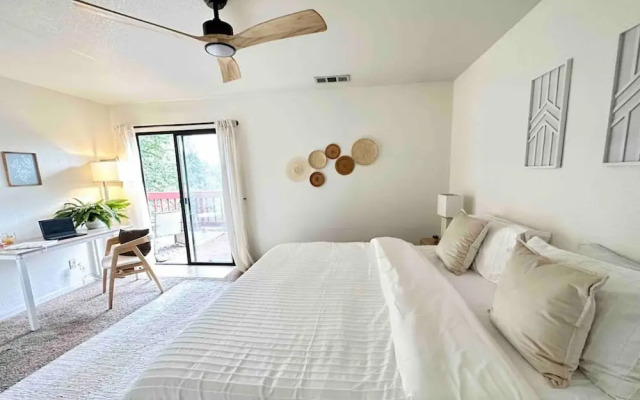 Yosemite Adventure Great Location Condo by Casaoso