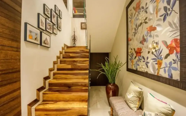 Elara by Hireavilla - 4BR w Infinity Pool Parra