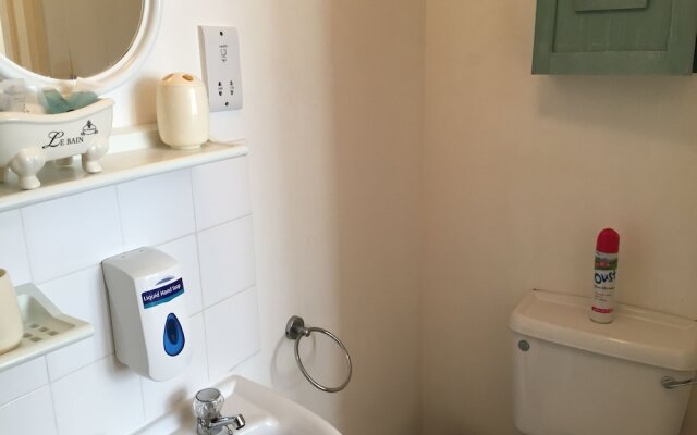 Albany Lodge Guest House