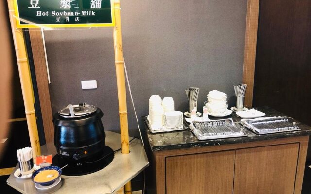Kindness Hotel Liouhe Night Market Qixian