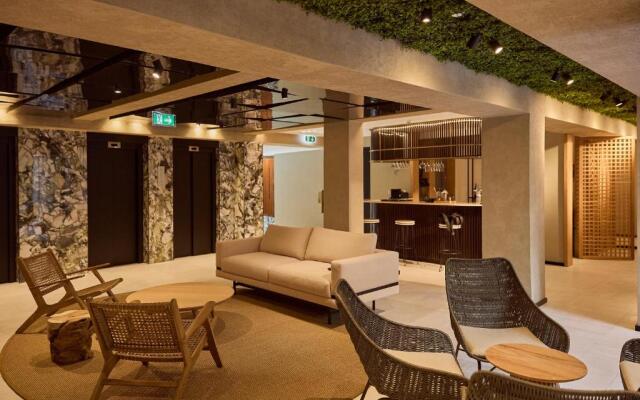Omid Saldanha Hotel
