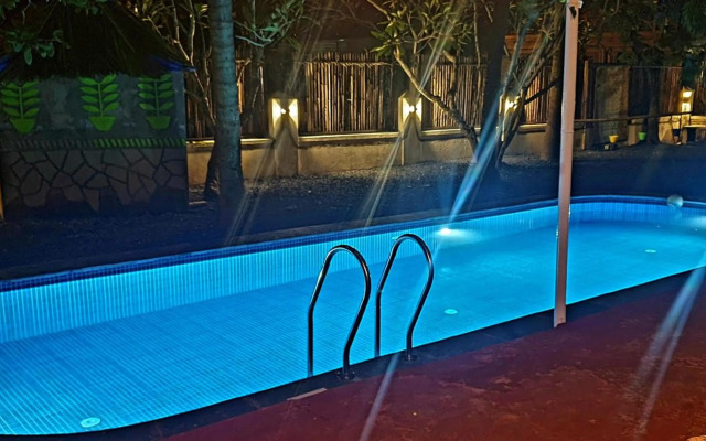 GR Stays WHITE HOUSE 4bhk Private Pool Villa in Calangute