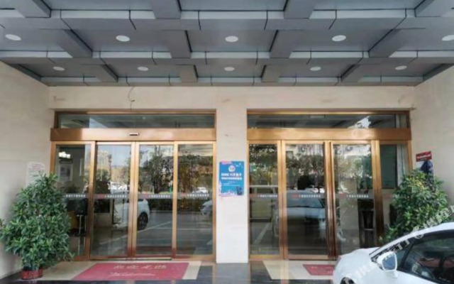 Elong ME Hotel (Anqing Susong Longhu North Road High-speed Railway Station)