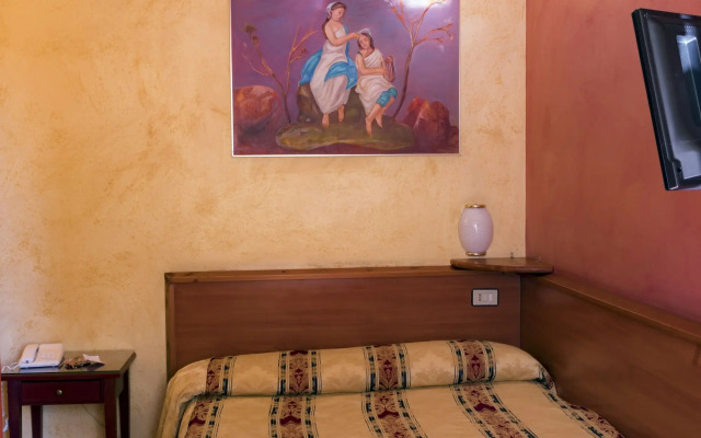 Hotel Joli