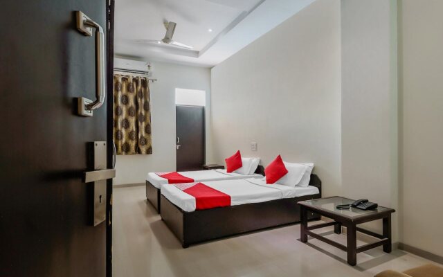 Hotel Rainbow Inn by OYO Rooms