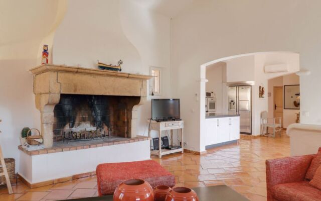 Villa Le Petit Rouveau