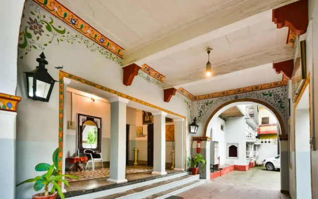 Hotel Raj Kesar by OYO Rooms
