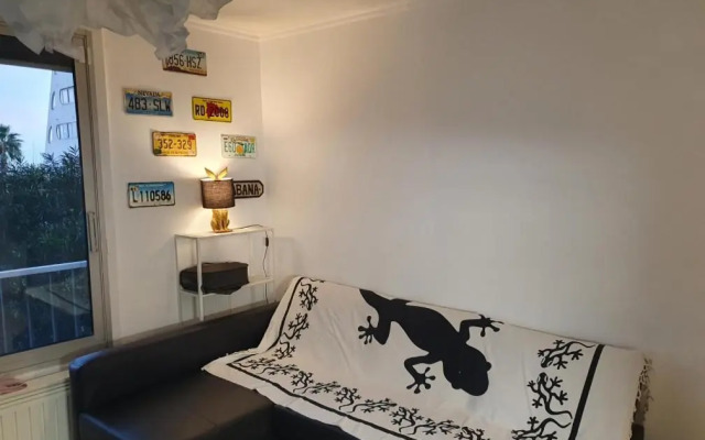 Joli Studio, la Grande Pyramide, Parking