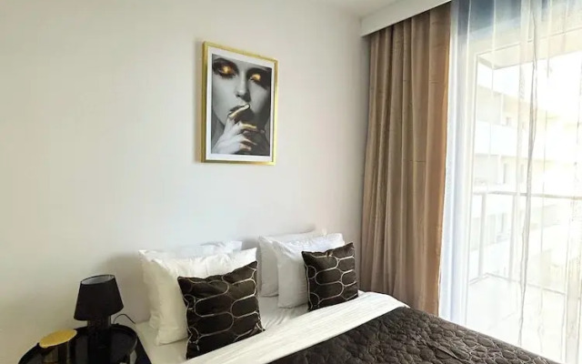 Lumina 3-room apart on Drewnowska