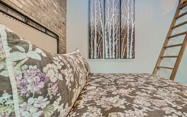 Slopeview Sanctuary 4 Bedroom Home by RedAwning