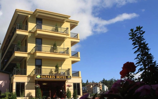 Saparis Hotel