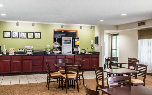 Sleep Inn & Suites
