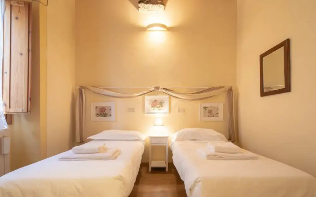 Romantic Pitti by Mmega