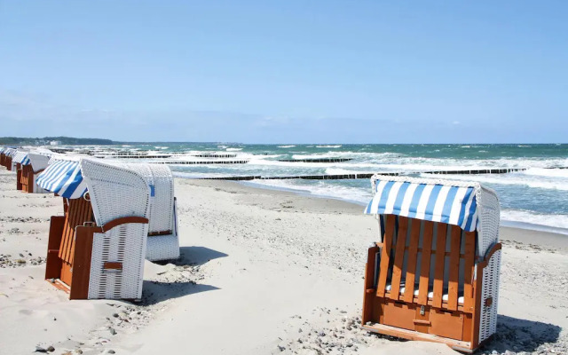 Apartment House Calmsailing, Borgerende