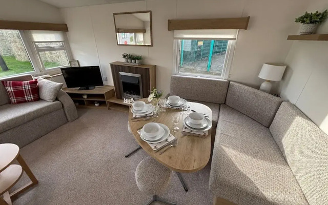 Cozy Coastal Caravan in Eyemouth