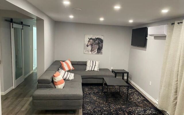 Modern 3 BR Home - Family Friendly