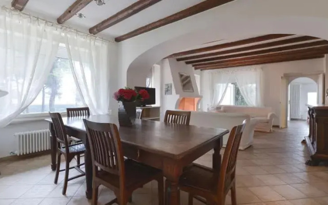 Camilluccia Halldis Villa