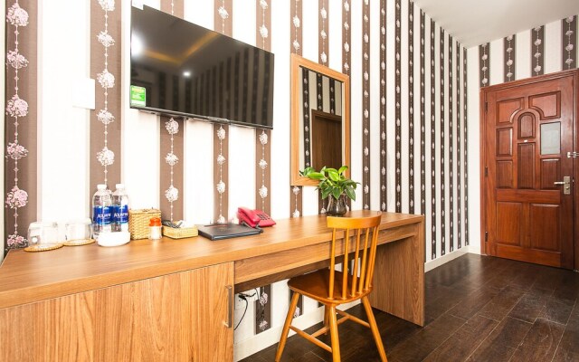 Oyo 873 Flying Hotel