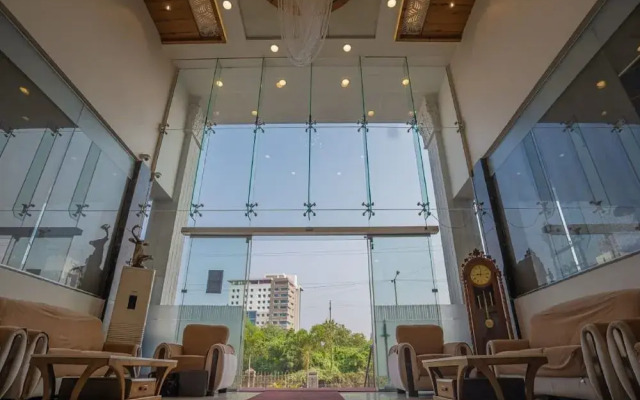 Hotel V Star by OYO Rooms