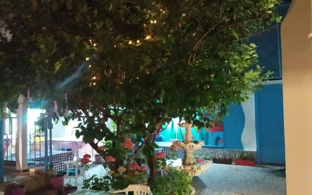Queen Nano Hotel