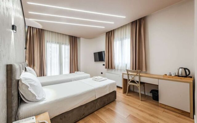 Relax Inn Hotel Durres