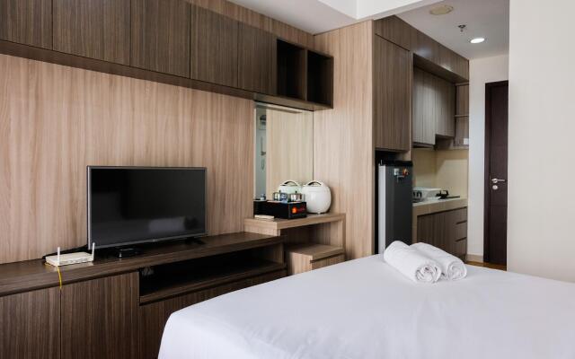 Minimalist Studio Saveria Apartment By Travelio