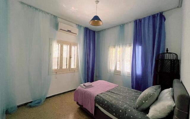 Sea View Spacious Private Villa in Lapta