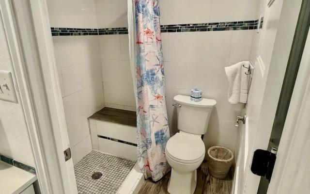 Cristy's Crab Shack @ Sunrise Villas