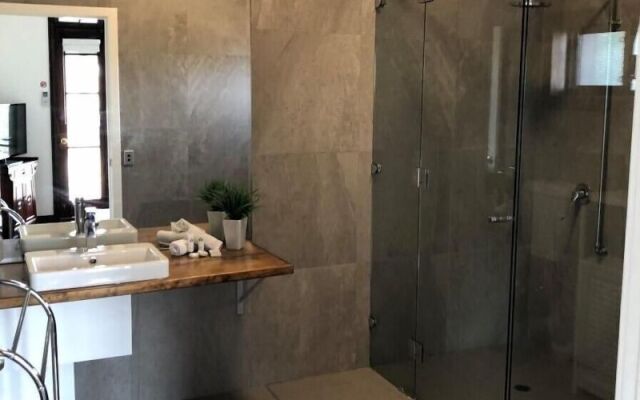 Fairway Manor Accommodation