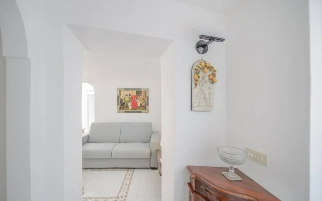 Tragara 12c Art House Luxury Shopping