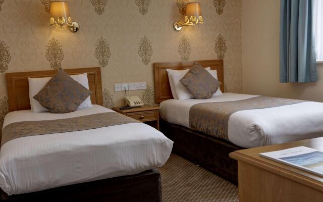 Bridge House Hotel