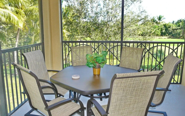 1252 Rialto Way, Unit 201