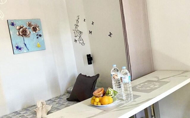 Lux modern Apartment by the beach
