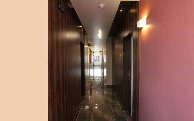 OYO 12844 Sri Sai Suites