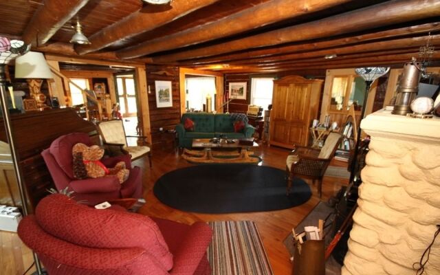 Sunny Rock B&B Haliburton