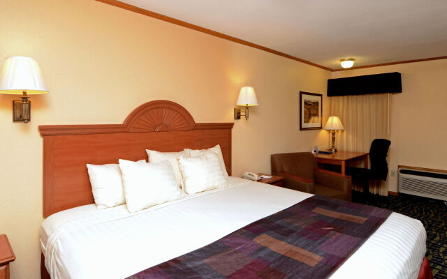 SureStay by Best Western Kansas City Country Inn North