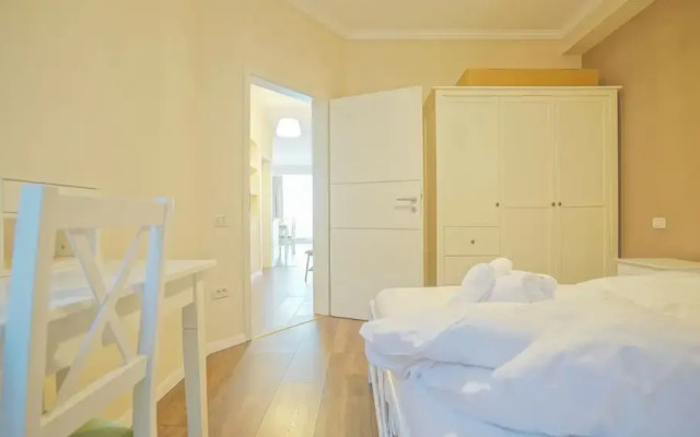 CN2i Luxury Accommodation MC