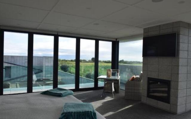 157 Field Way Luxury Lodge