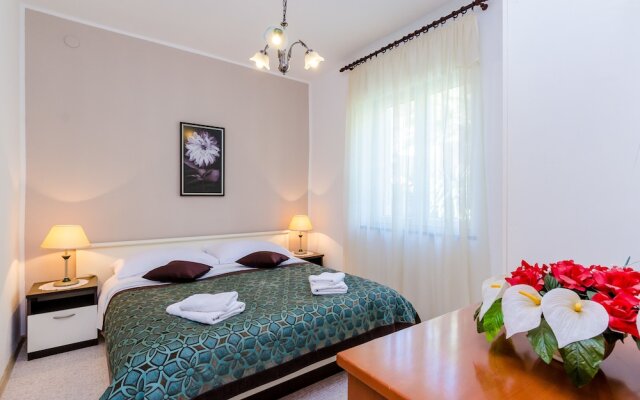 Apartments Nicol