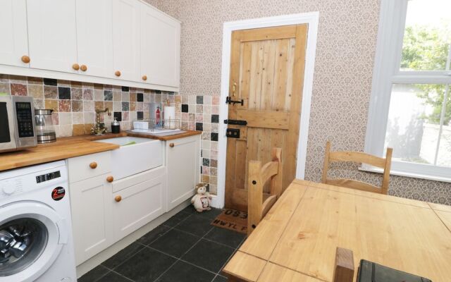 Havens End, Conwy