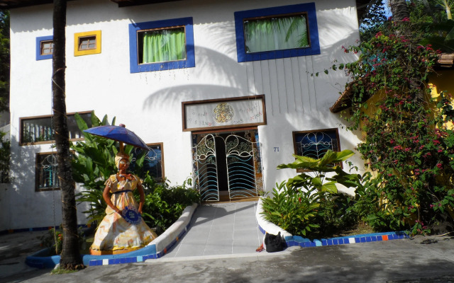 Aos Sinos dos Anjos Art Hotel