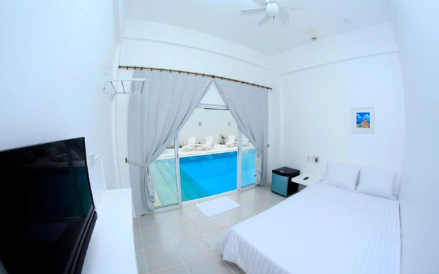Coron Bluewave Hotel