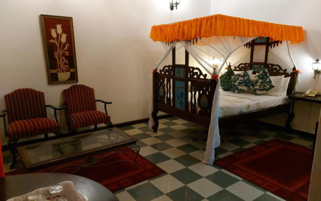 Tausi Palace Hotel