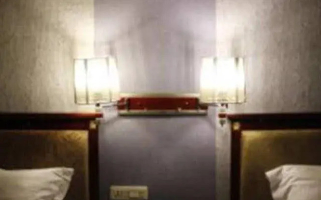 Wuhan Jingyin Hotel