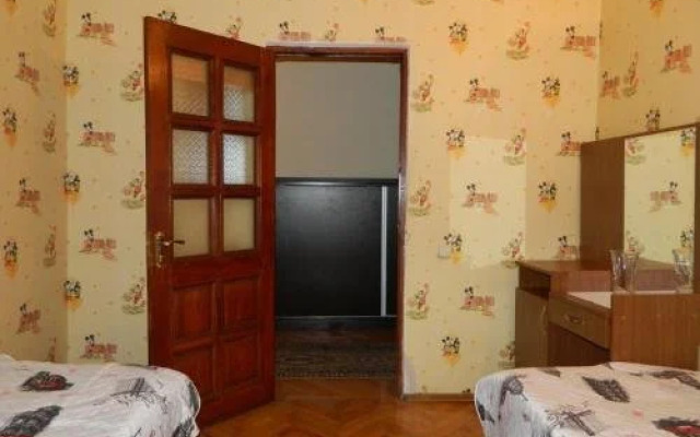 Batumi Golden Fish Bakuri