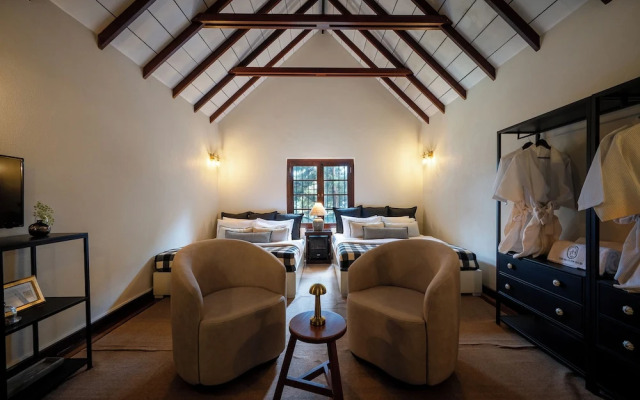 Tathya Hills - Luxe Garden Retreat
