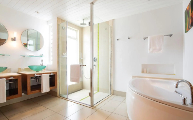 Sardegna Hotel, Suites & Restaurant