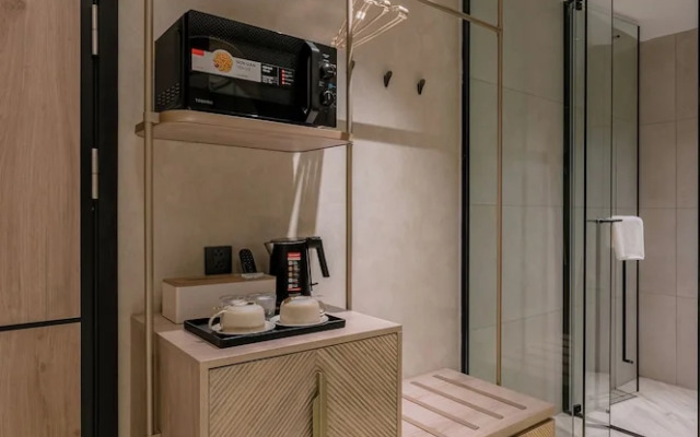 iRest Signature Ba Dinh Lakeside