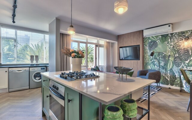 437 St Martini Gardens