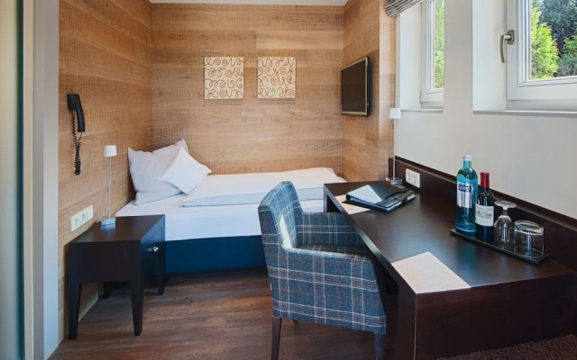 Gut Heckenhof Hotel & Golfresort